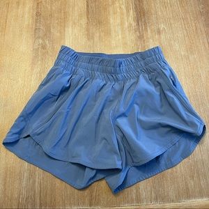 Lululemon Tracker LR Short 4” *Lined Water Drop Size 6